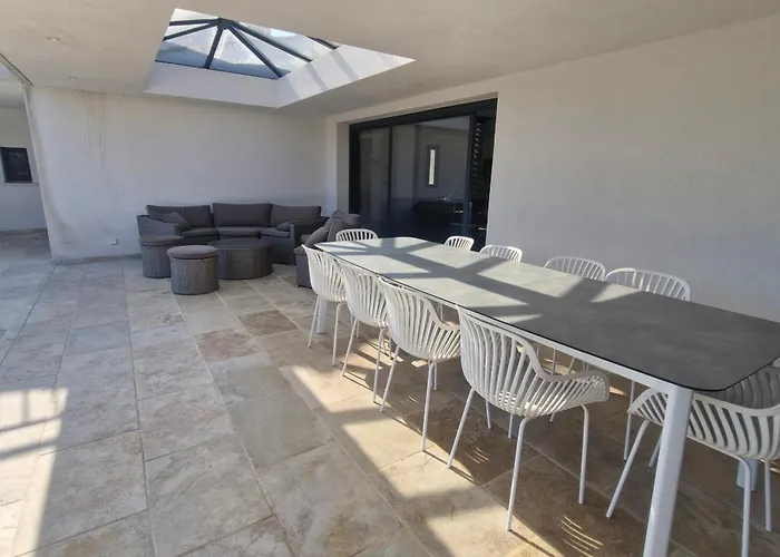 Villa 6 Pieces Climatisee Avec Piscine Privee A - Fr-1-780-67 Sainte-Maxime