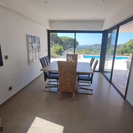 6 Pieces Climatisee Avec Piscine Privee A Villa *