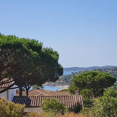Villa Climatisée 6 Pièces Avec Piscine Privée, 5 Chambres, Domaine De La Nartelle - Fr-1-780-67 Sainte-Maxime