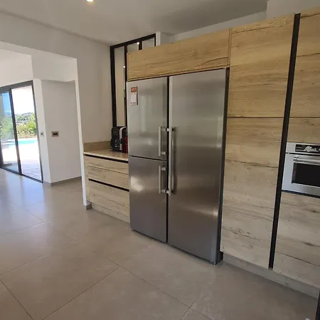 Villa 6 Pieces Climatisee Avec Piscine Privee A - Fr-1-780-67 Sainte-Maxime