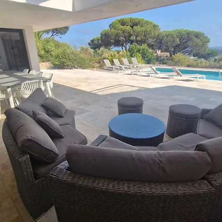 Villa Climatisée 6 Pièces Avec Piscine Privée, 5 Chambres, Domaine De La Nartelle - Fr-1-780-67