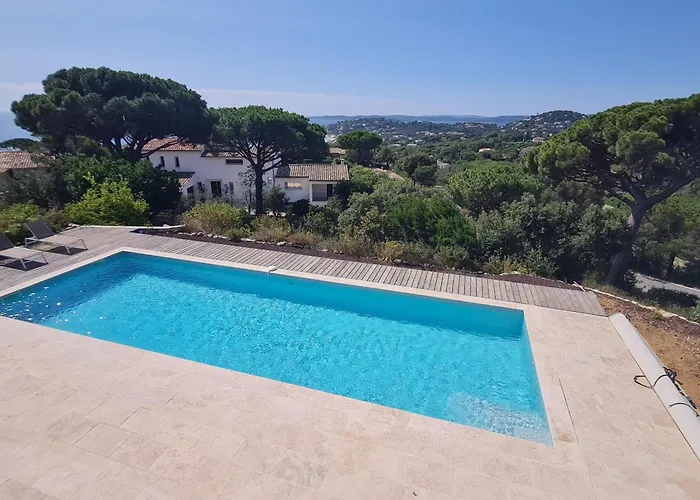 Climatisée 6 Pièces Avec Piscine Privée, 5 Chambres, Domaine De La Nartelle - Fr-1-780-67 Villa