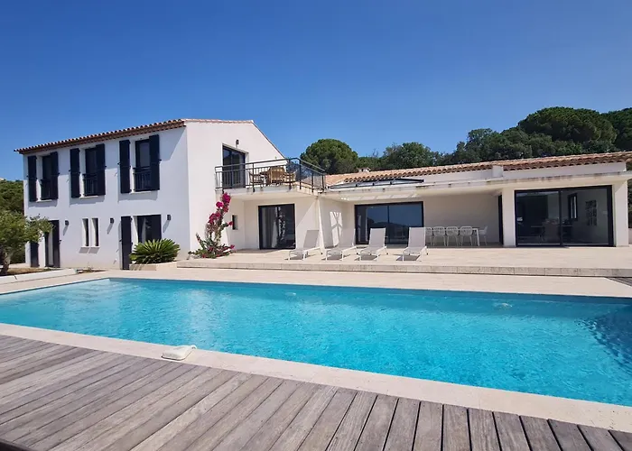 Climatisée 6 Pièces Avec Piscine Privée, 5 Chambres, Domaine De La Nartelle - Fr-1-780-67 *