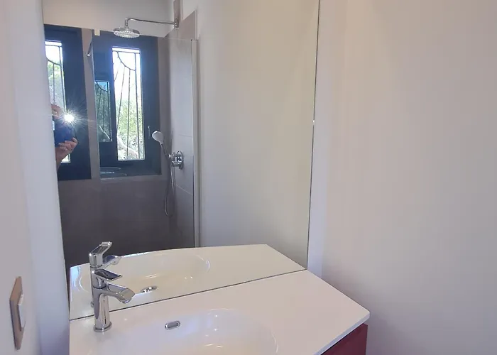 Climatisée 6 Pièces Avec Piscine Privée, 5 Chambres, Domaine De La Nartelle - Fr-1-780-67 Villa