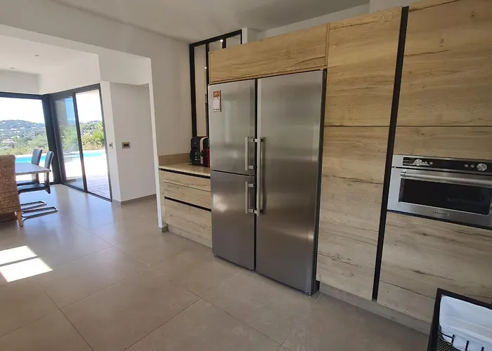 Villa Climatisée 6 Pièces Avec Piscine Privée, 5 Chambres, Domaine De La Nartelle - Fr-1-780-67 Sainte-Maxime