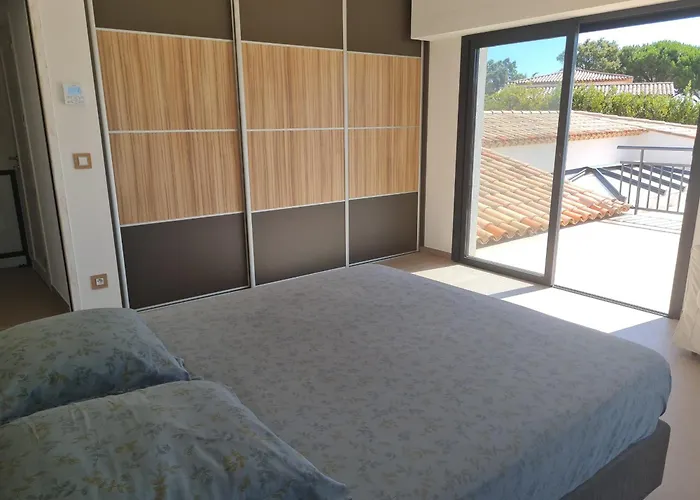 Climatisée 6 Pièces Avec Piscine Privée, 5 Chambres, Domaine De La Nartelle - Fr-1-780-67 * Sainte-Maxime